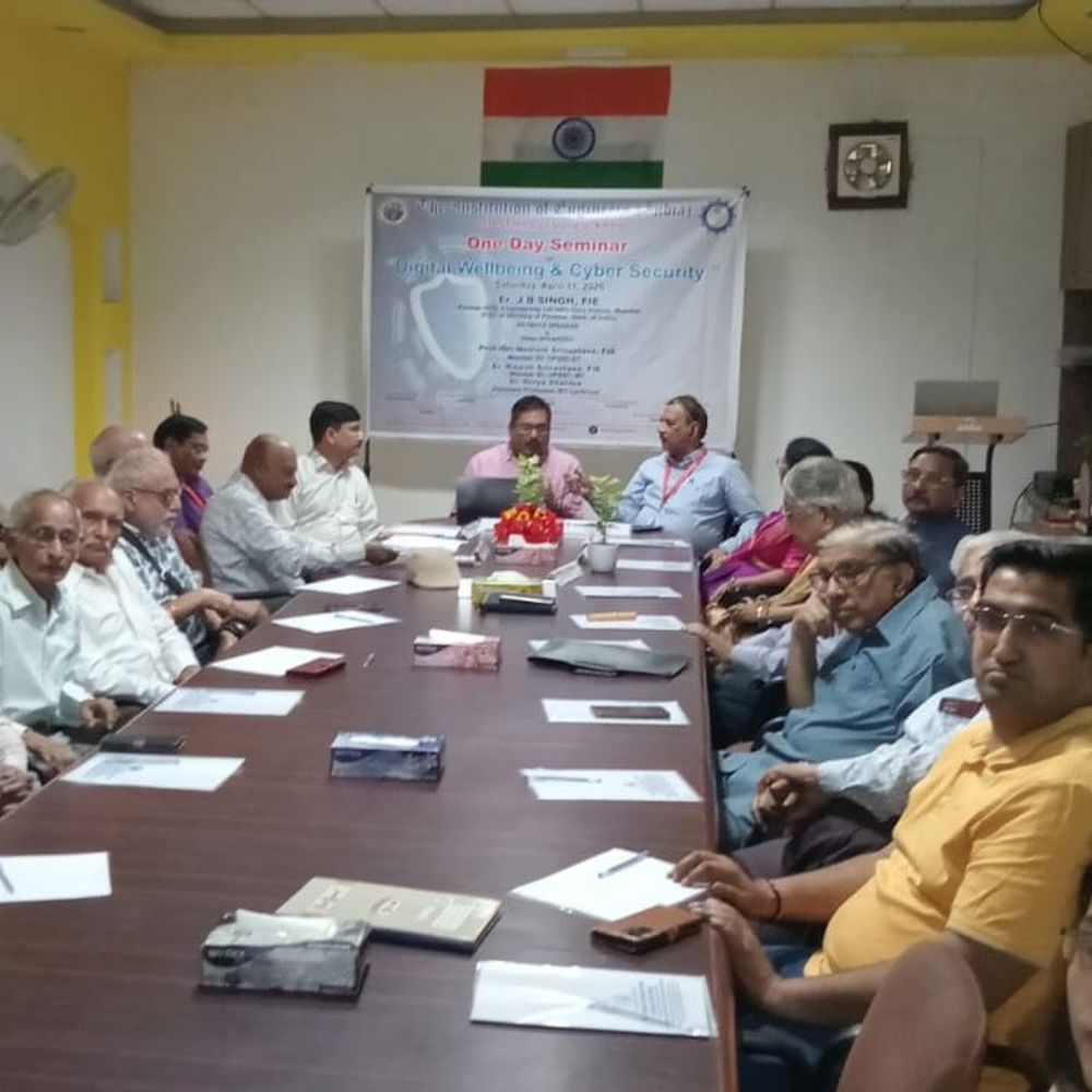 लखनऊ में डिजिटल वेलबीइंग, साइबर सुरक्षा पर संगोष्ठी:इंस्टीट्यूशन ऑफ इंजीनियर्स ने इंजीनियर्स भवन में किया आयोजन