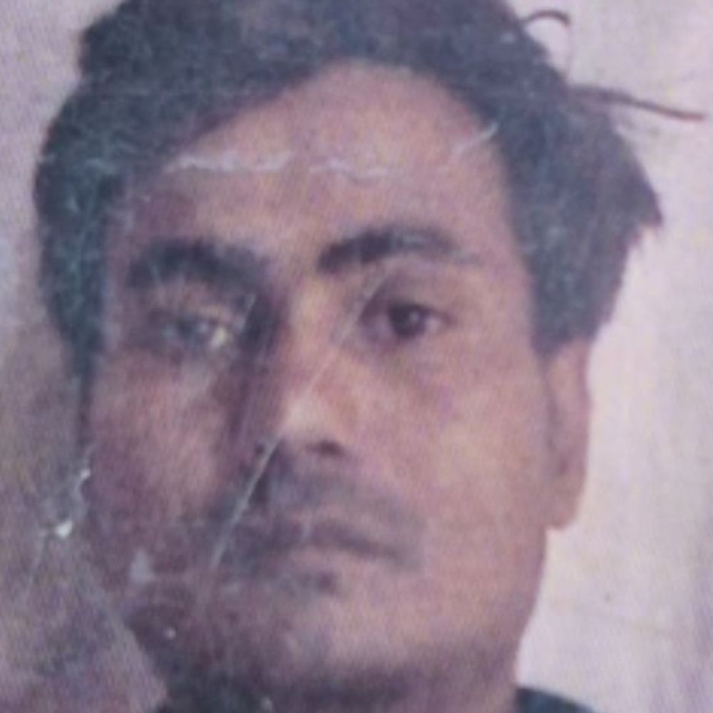 जालौन में सांडों की लड़ाई में युवक की मौत:पत्नी और बेटे को बाइक से लेकर ससुराल जा रहा था, छठी कार्यक्रम में होना था शामिल