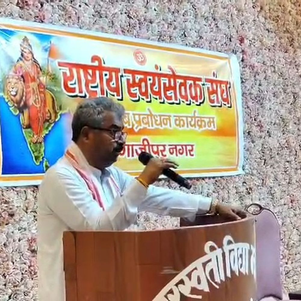 क्षेत्रीय बौद्धिक प्रमुख बोले- कर्म ही धर्म का आधार:RSS के कुटुम्ब प्रबोधन कार्यक्रम में परिवार को राष्ट्र की रीढ़ बताया