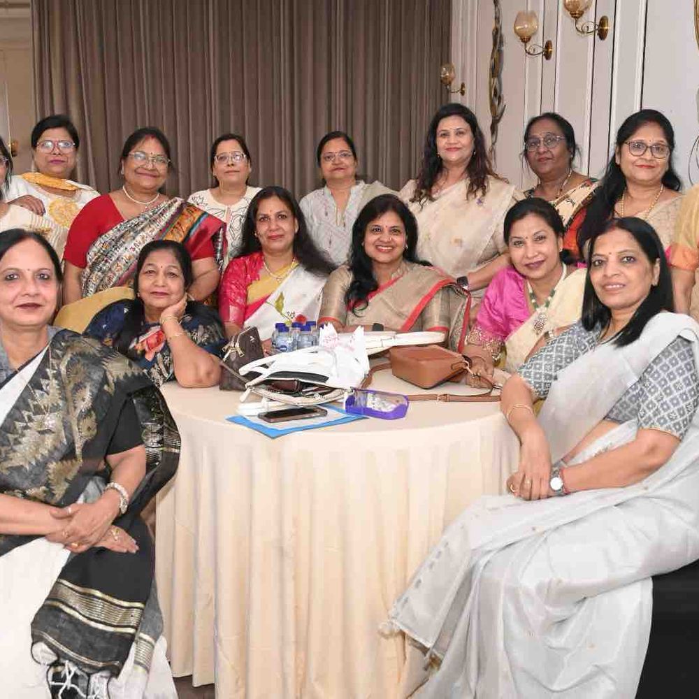 गोरखपुर में संगिनी शाखा का पद ग्रहण समारोह:नई टीम ने संभाली जिम्मेदारी, संगठन के कामों को आगे बढ़ाने का लिया संकल्प