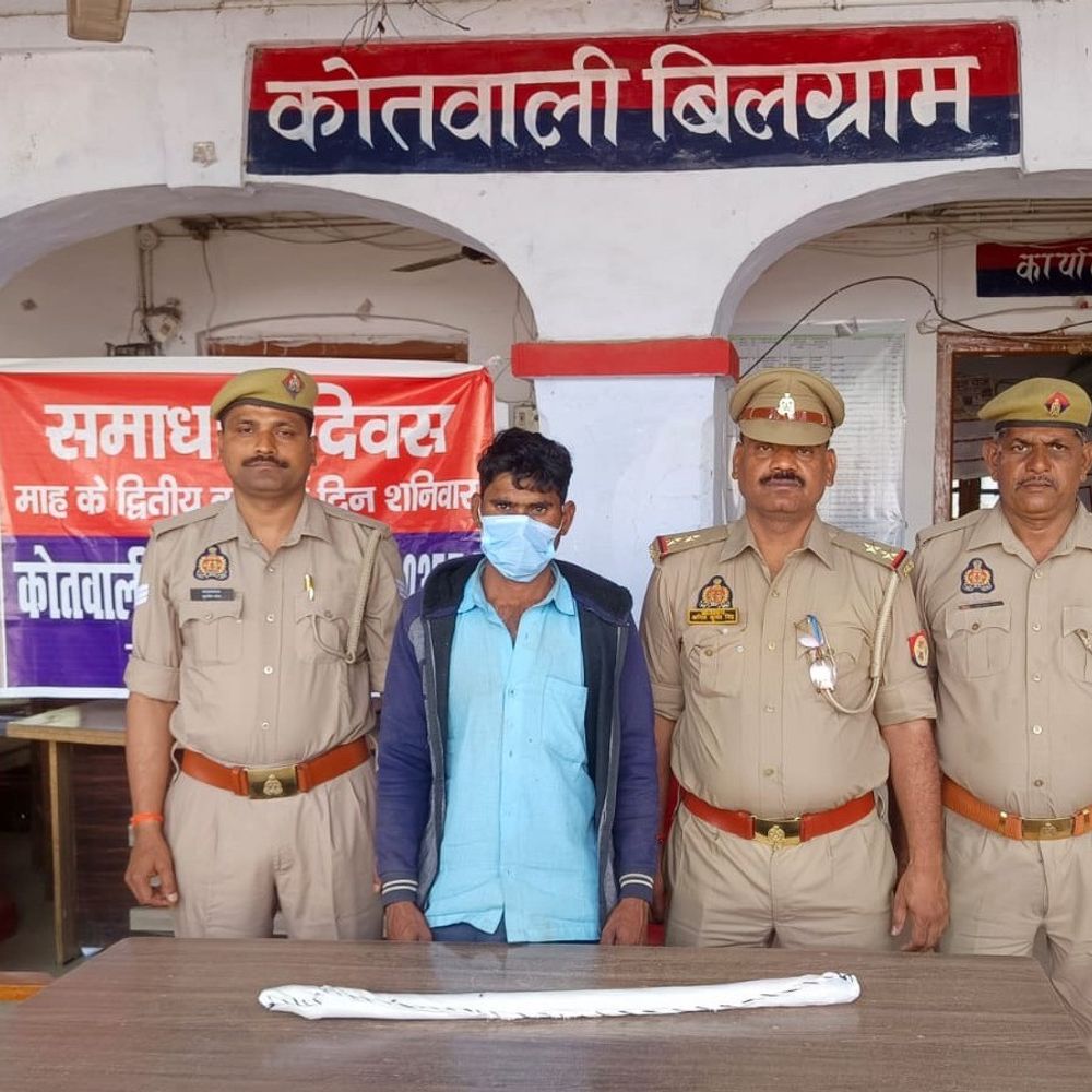 पति ने डंडे से पीटकर पत्नी की हत्या की:हरदोई में पुलिस ने आरोपी को गिरफ्तार कर आलाकत्ल बरामद किया