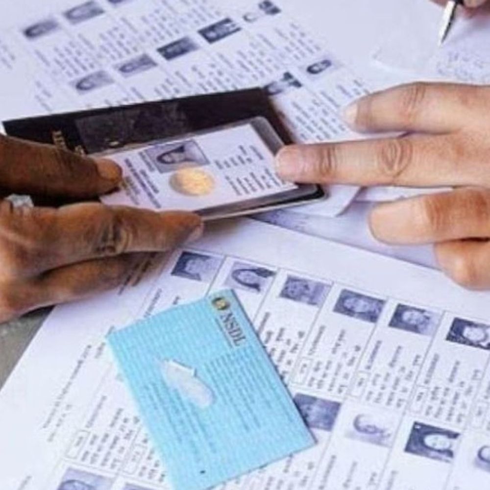 वाराणसी में SIR से 4.23 लाख नाम कटे:1.50 लाख नए वोटर जुड़े, राजनीतिक दलों को मिली नई मतदाता सूची