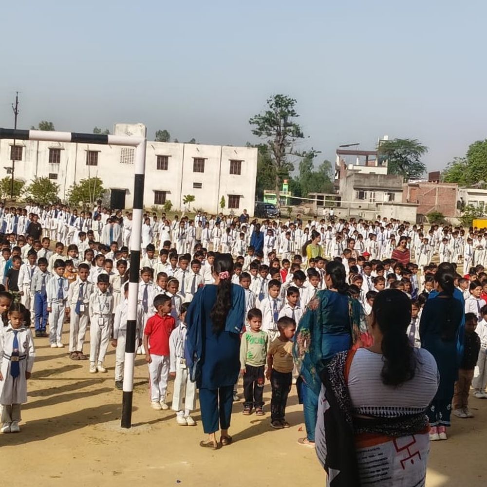 हरदोई में 10 हजार छात्रों ने किया सामूहिक गायन:ABVP ने वंदे मातरम के 150 वर्ष पूरे होने पर किया आयोजन