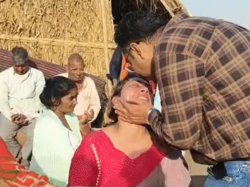 वृंदावन नाव हादसा- 10 पर्यटकों की मौत, 5 अभी लापता:20 घंटे से रेस्क्यू चला रही सेना, मृतकों में 7 एक परिवार के; नाविक गिरफ्तार