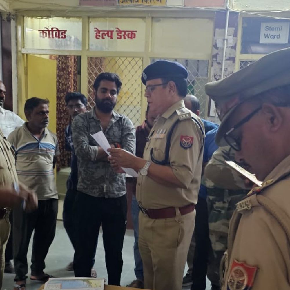 सुल्तानपुर में बुजुर्ग को बाइक ने मारी टक्कर, मौत:दूध लेने जा रहे थे, बाइक चला रहे युवक को लोगों ने पकड़ा