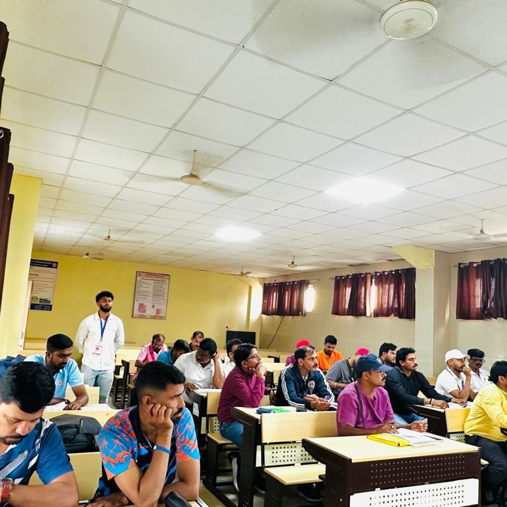 ​कानपुर में खो-खो का 'सुपर संडे':मैदान पर उतरने से पहले कोच-मैनेजर की बैठक, इस बार अंपायरिंग और नियम दोनों हाईटेक होंगे