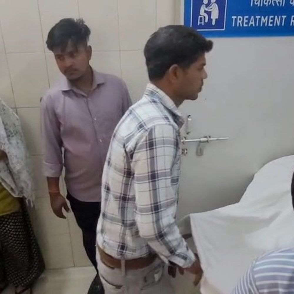 उन्नाव में जनरेटर में फंसने से युवक की मौत:ट्रैक्टर शाफ्ट में फंसने से हुआ हादसा, काम करते समय ईयरफोन लगाए हुआ था