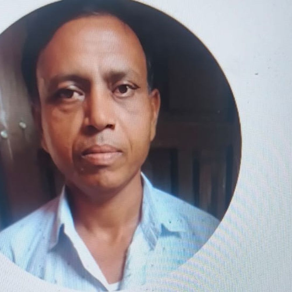 औरैया में लोडर की टक्कर से किसान की मौत:चचेरे भाई की शादी के कार्ड बांट कर लौटते समय हादसा, साथी घायल