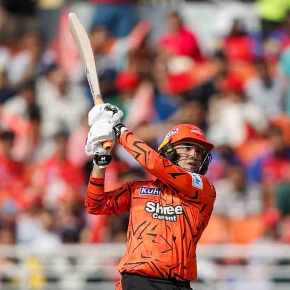 IPL में PBKS vs SRH- हैदराबाद का दूसरा विकेट गिरा:हेड के बाद अभिषेक पवेलियन लौटे, दोनों को शशांक सिंह ने कैच कराया