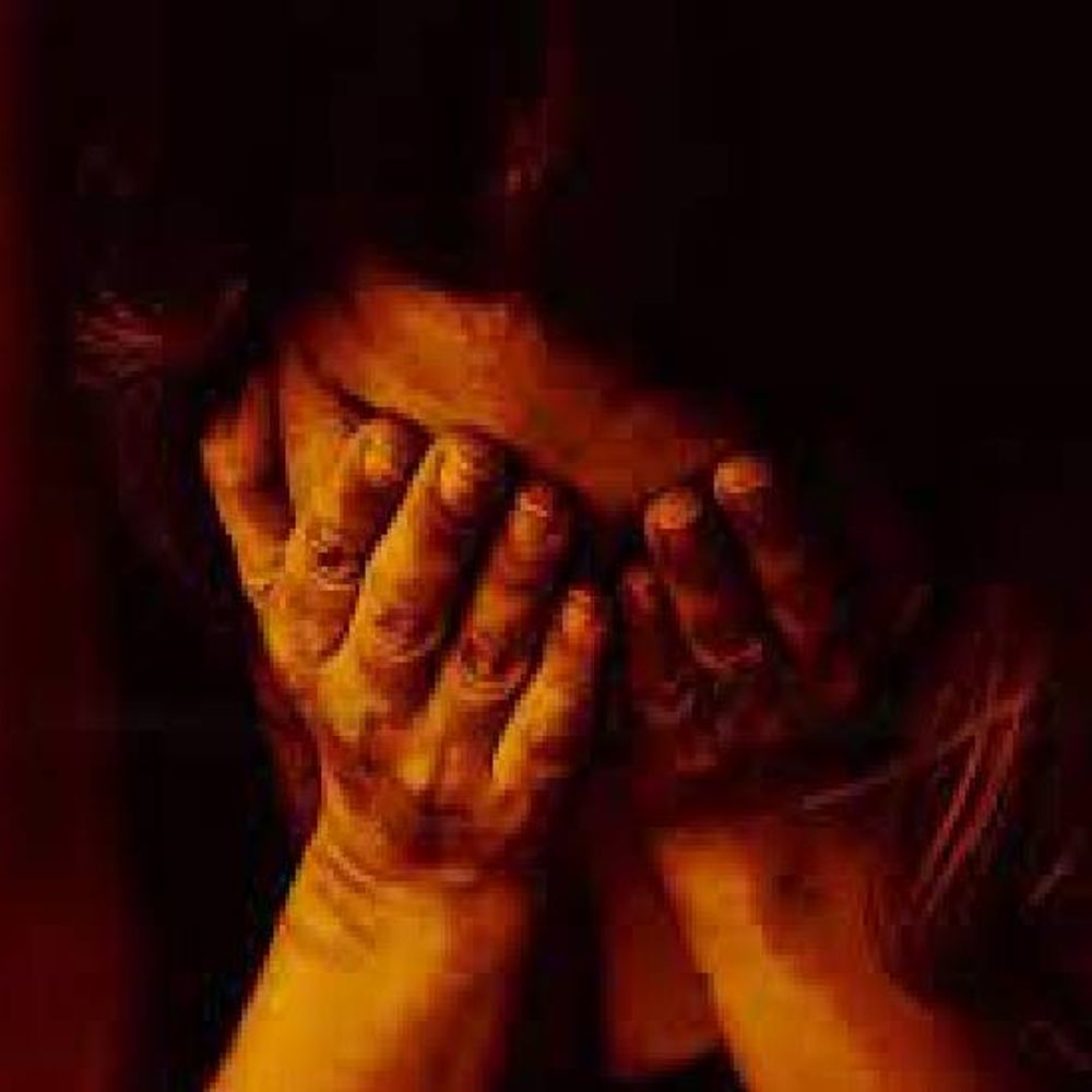 कोच ने रग्बी की महिला खिलाड़ी से किया दुष्कर्म