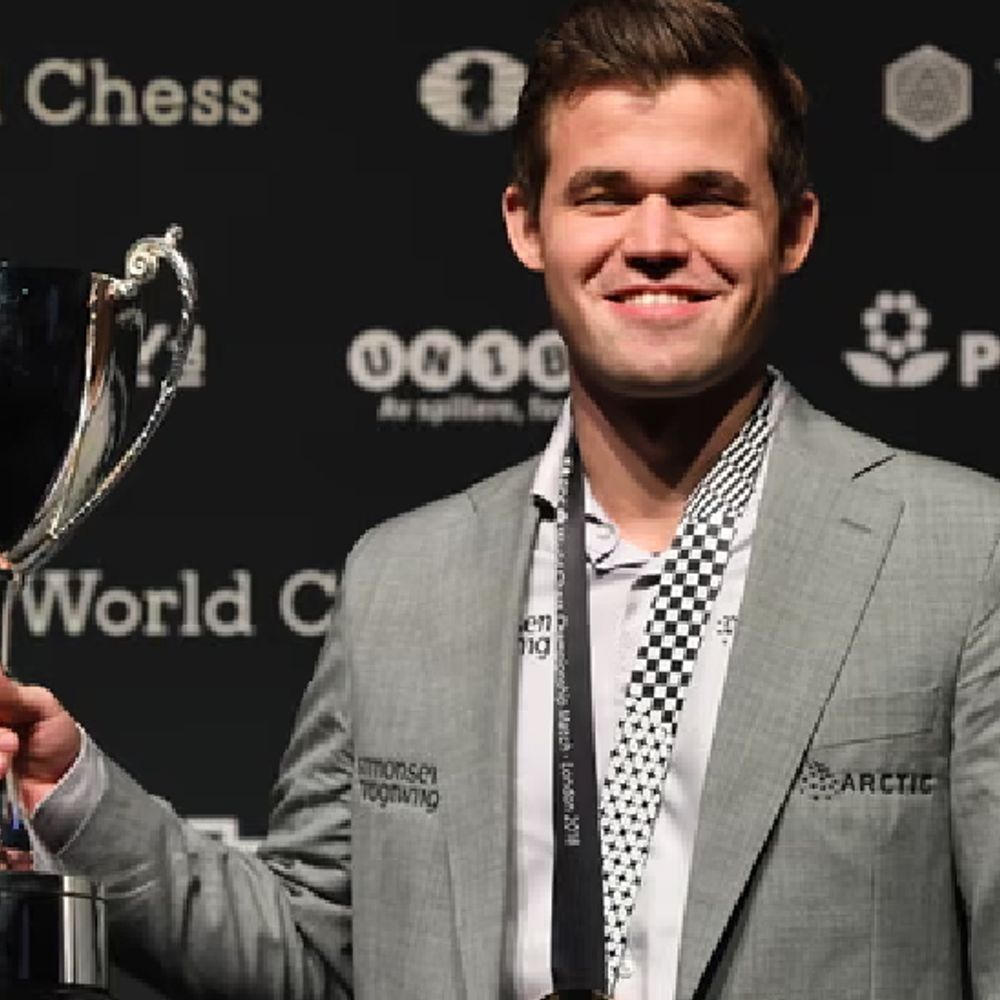 चेस में ‘चीटिंग’ का सस्पेंस:हार से बौखलाए कार्लसन 19 साल के नीमन से भिड़ने पहुंच गए थे