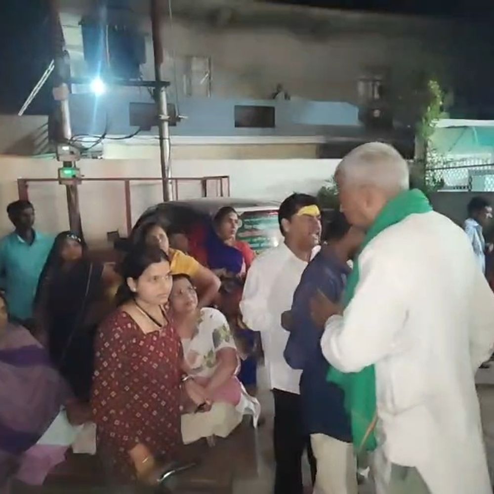 फर्रुखाबाद के नर्सिंग होम में गैस लीक, आंखों में जलन:शिकायत पर अभद्रता का आरोप, मरीजों को लोहिया अस्पताल शिफ्ट किया