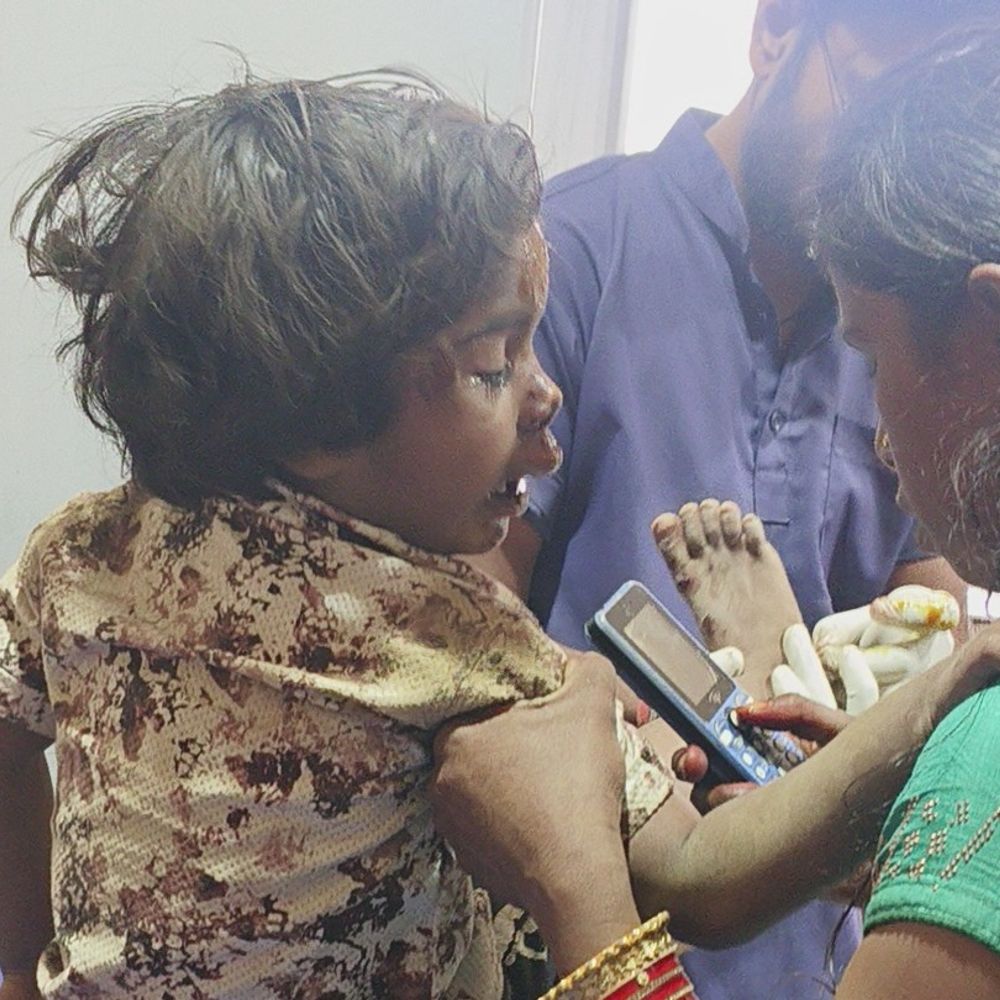 महू-नसीराबाद हाईवे पर सड़क हादसा, एक की मौत:  शादी में जा रहे बाइक सवार को कार ने टक्कर मारी, नानी और नातिन घायल – Neemuch News