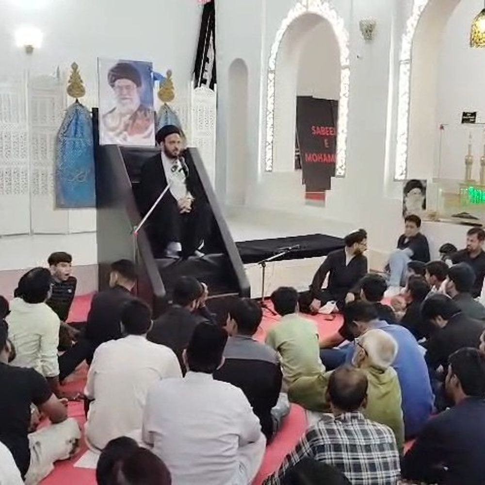 बड़े इमामबाड़े में ईरान के शहीदों को याद किया:मौलाना गुलाम हुसैन रिज़वी ने इस्लाम को इंसानियत और हमदर्दी का धर्म बताया