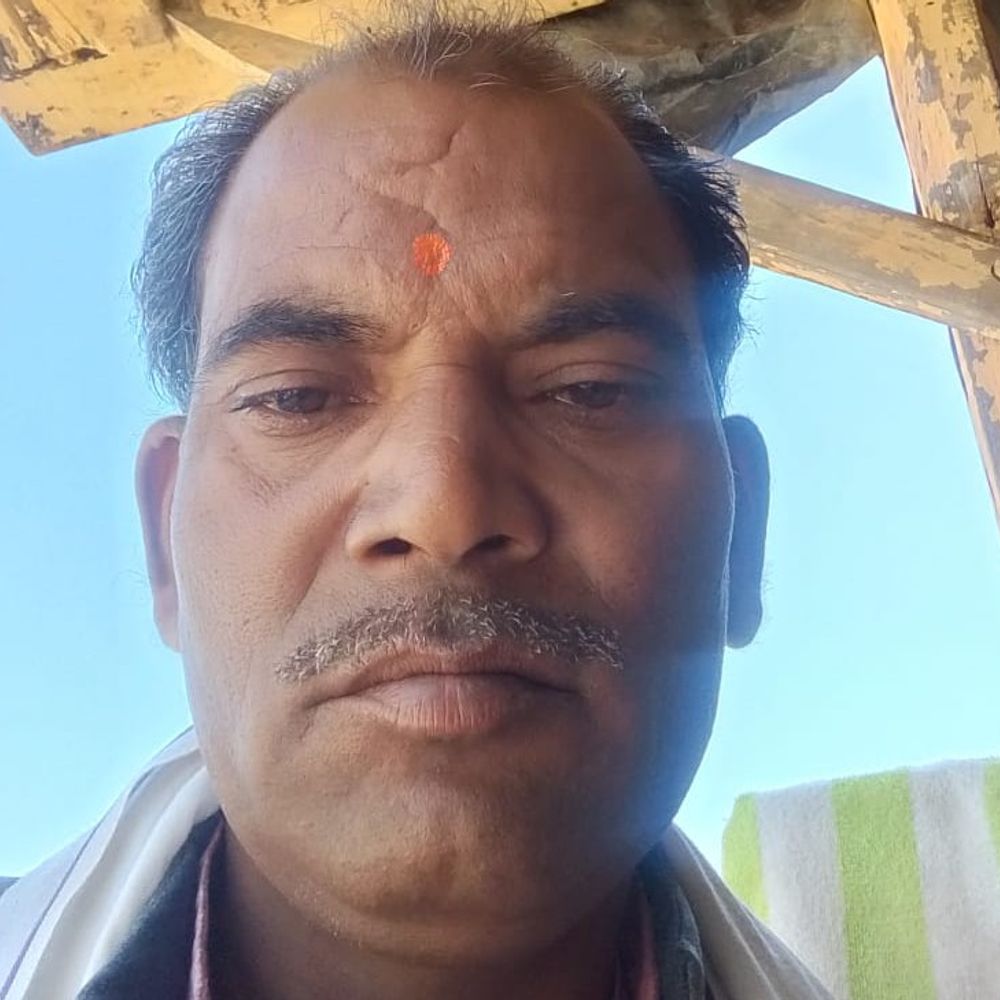 संभल में सड़क हादसा, पिता की मौत:गाजियाबाद से लौटते समय झपकी आने से हादसा, बाइक डिवाइडर से टकराई, बेटा घायल