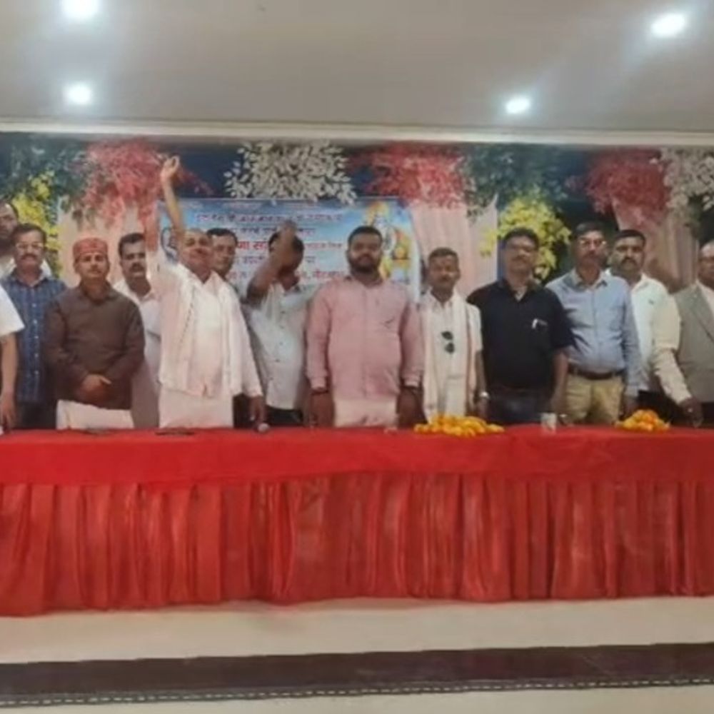 करणी सेना ने मनाई महाराणा सांगा की जयंती:मिर्जापुर में महापुरुषों के आदर्शों पर चलने का लिया संकल्प