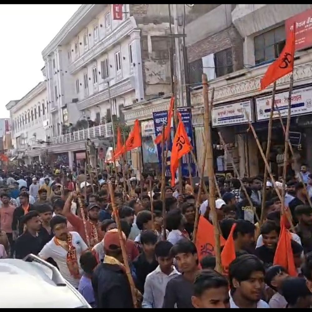 मुरादाबाद में विहिप-बजरंग दल की भगवा यात्रा:हजारों लोग हुए शामिल, शहर भगवामय दिखा