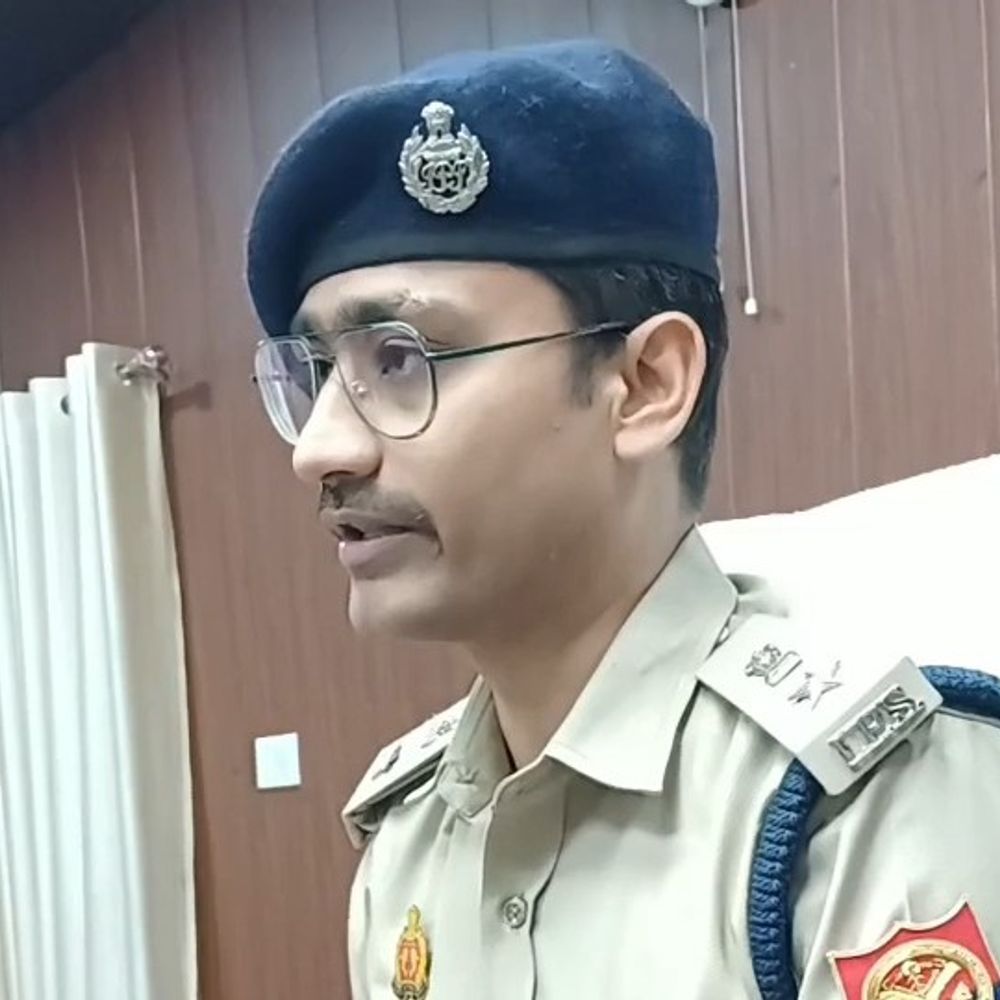चंदौली में ब्याज माफियाओं पर पुलिस का सख्त एक्शन:5 आरोपियों के खिलाफ गंभीर धाराओं में मुकदमा दर्ज