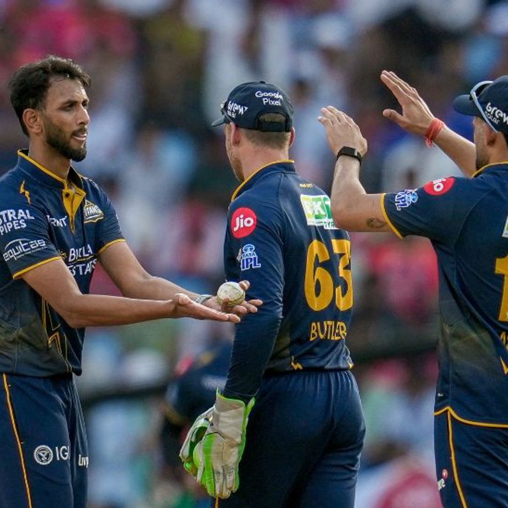 IPL में लखनऊ ने 165 का टारगेट दिया:5 ओवर में गुजरात का स्कोर 45/0; साई सुदर्शन और शुभमन गिल क्रीज पर