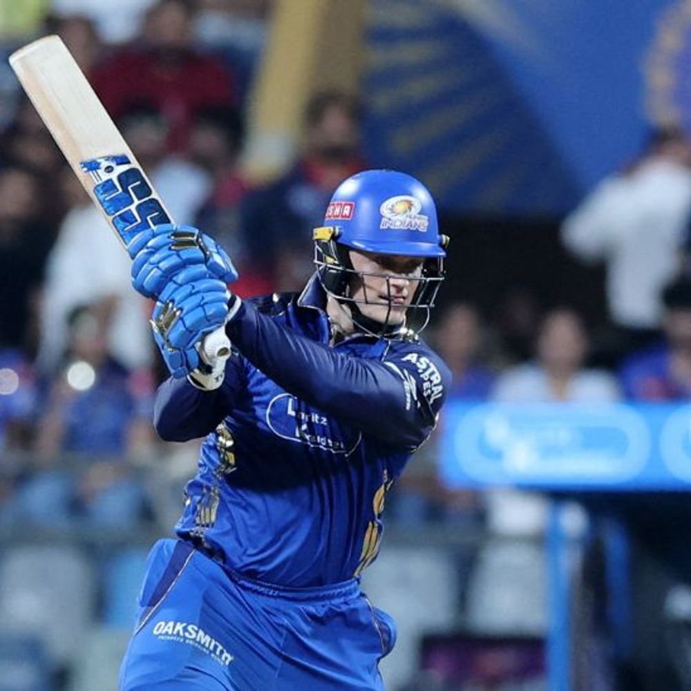 IPL- मुंबई ने 3 विकेट गंवाए:क्रुणाल ने सूर्या को कैच कराया, रिकेल्टन-तिलक भी आउट; बेंगलुरु ने 241 का टारगेट दिया