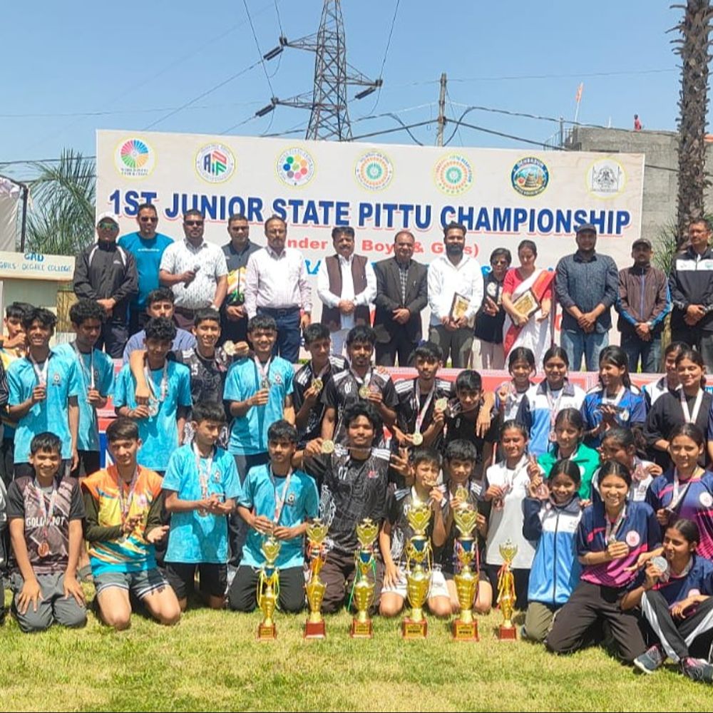 पिट्टू प्रतियोगिता में छाईं पौड़ी की लड़कियां, रुद्रप्रयाग के लड़के:रोमांचक मुकाबलों के साथ हुआ समापन; फाइनल मुकाबले में पौड़ी की बालिकाओं ने रुद्रप्रयाग को हराया