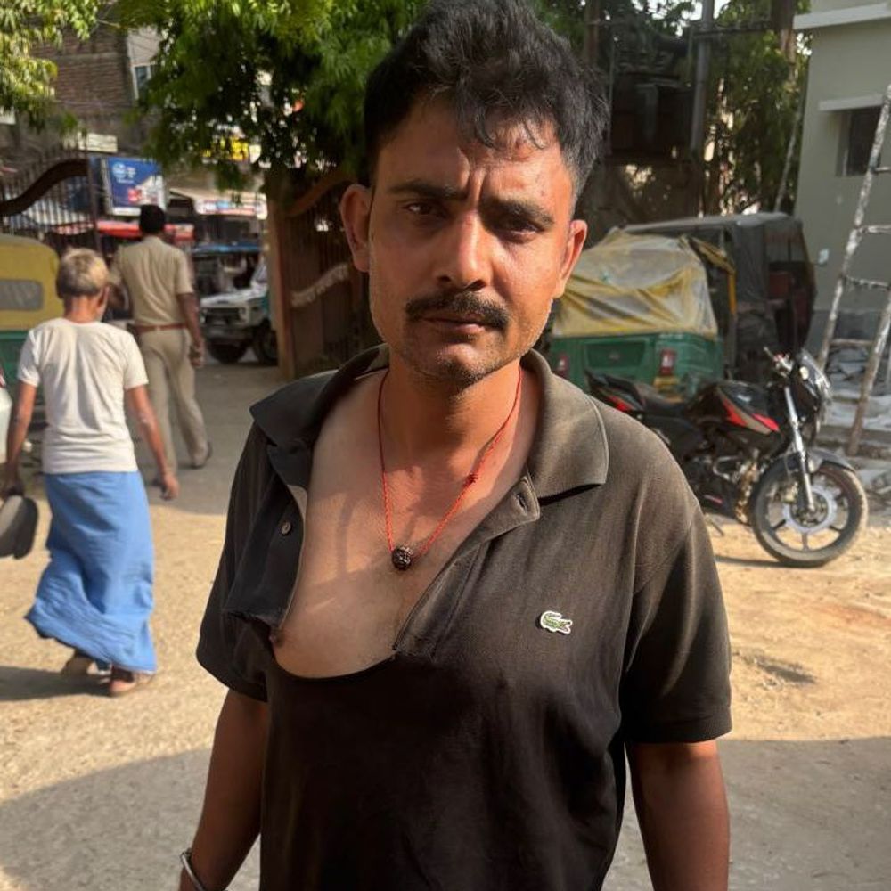 चोरी की बाइक के साथ शातिर चोर गिरफ्तार:  भोजपुर में लोगों ने पकड़ा, पिटाई के बाद पुलिस को सौंपा; पहले भी जा चुका है जेल – Bhojpur News