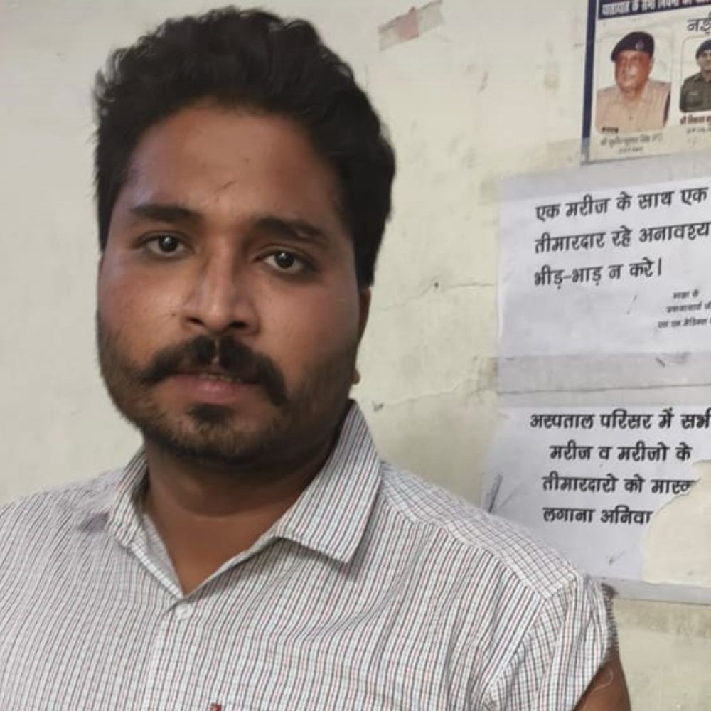 वकील को बाइक सवार बदमाशों ने गोली मारी:हाथरस में देर रात हुई वारदात, बाजू में लगी गोली