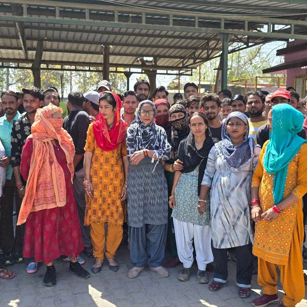 सिकंदराबाद में वेतन वृद्धि की मांग को लेकर हंगामा:पुलिस-प्रशासन के हस्तक्षेप के बाद कर्मचारी काम पर लौटे