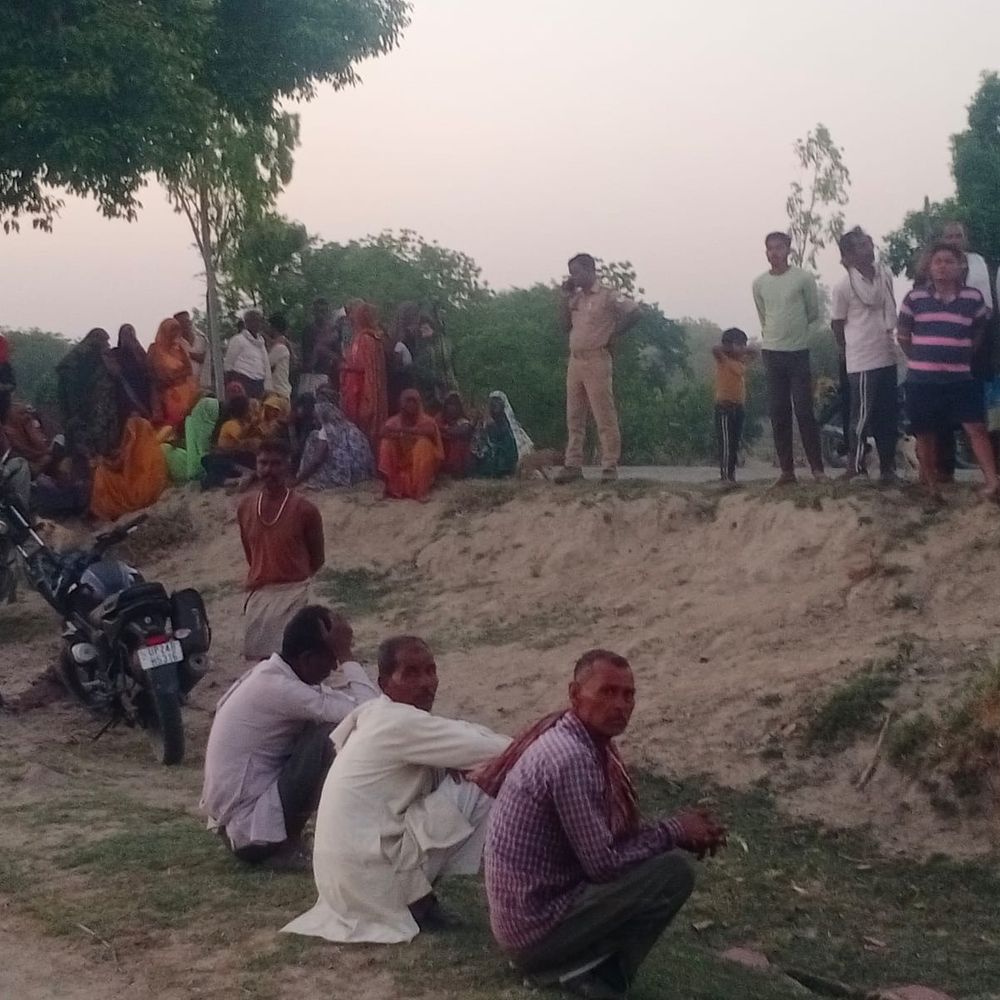 बदायूं में गंगा में डूबे दो भाई लापता:SDRF टीम रात में नहीं कर पाई रेस्क्यू, सुबह फिर शुरू हुआ अभियान