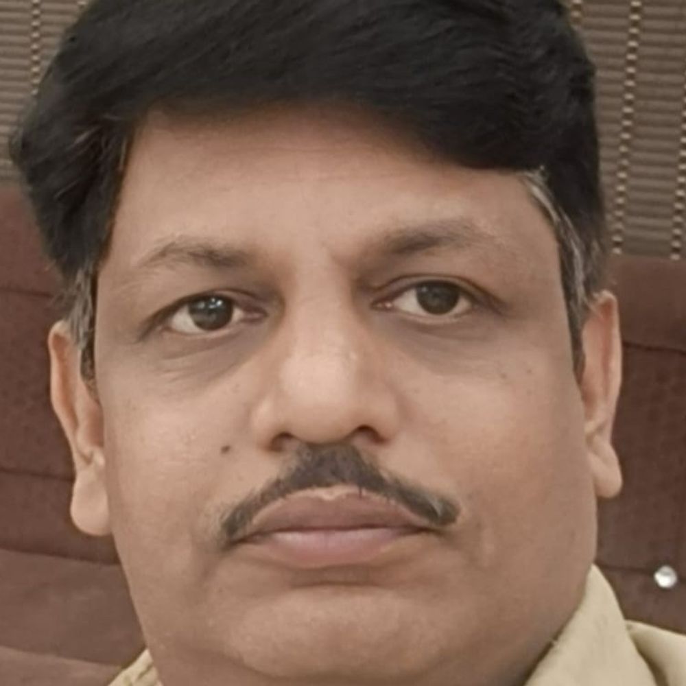 संभल में बैंक-बीमा कंपनी को देना होगा क्लेम:उपभोक्ता आयोग का फैसला, नॉमिनी विवाद में बेटे को मिलेगा 2 लाख का बीमा, ब्याज सहित