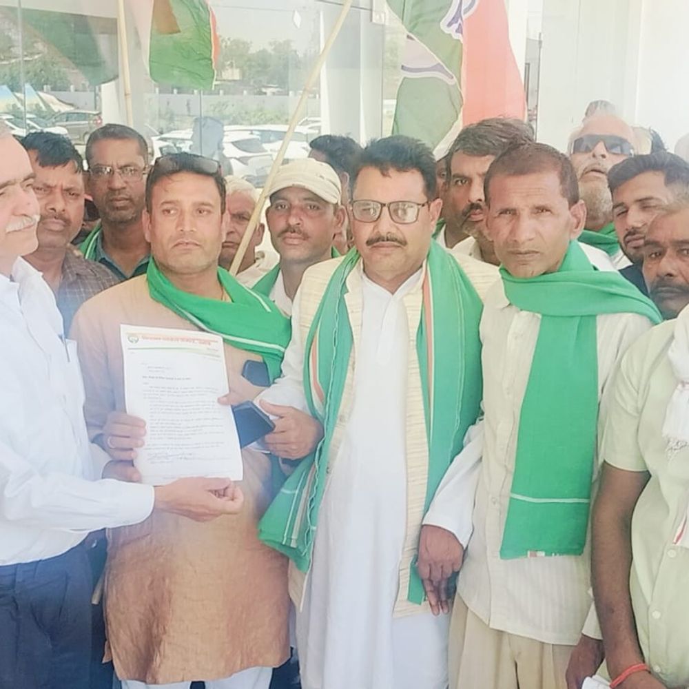 अमेठी में किसान कांग्रेस का प्रदर्शन:गेहूं खरीद केंद्रों पर अव्यवस्थाओं को लेकर एसडीएम को सौंपा ज्ञापन