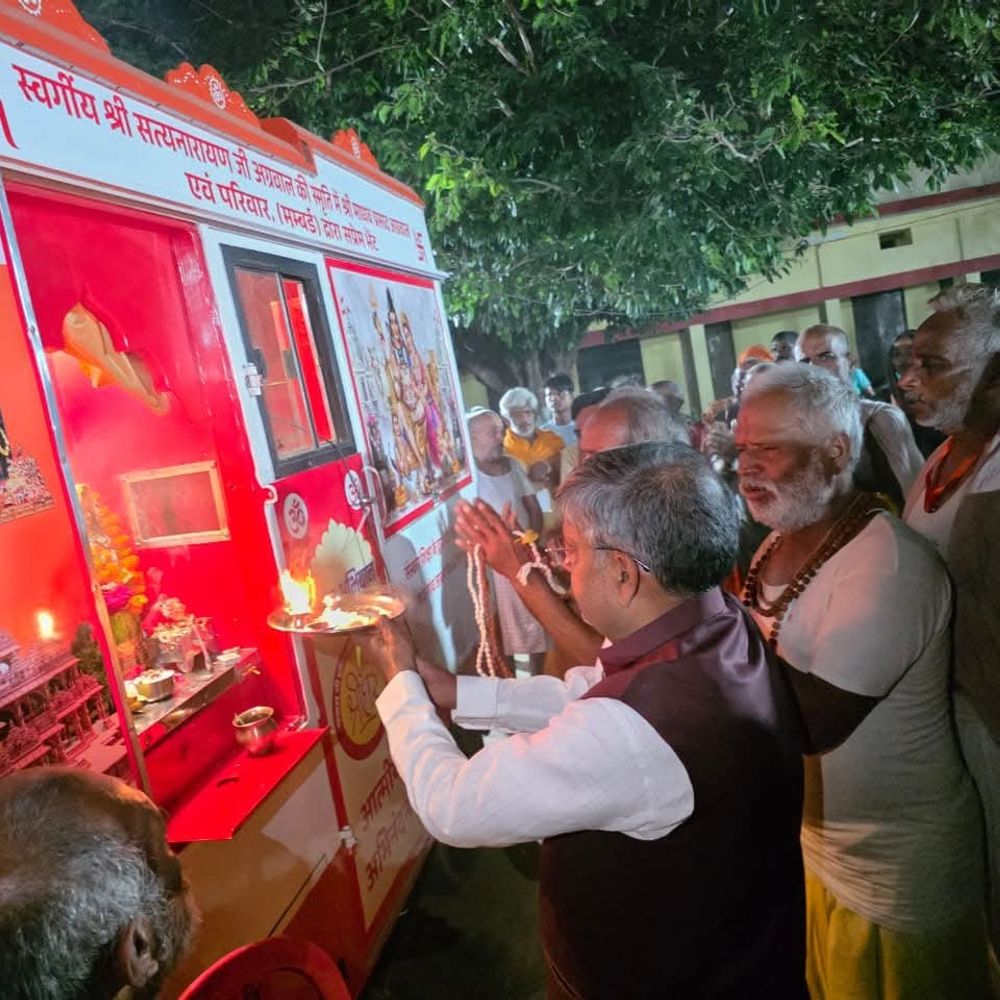 अयोध्या में 84 कोसी परिक्रमा पर भक्तिमय माहौल:रुदौली विधायक रामचंद्र यादव ने श्रद्धालुओं का किया स्वागत, भोजन भी कराया