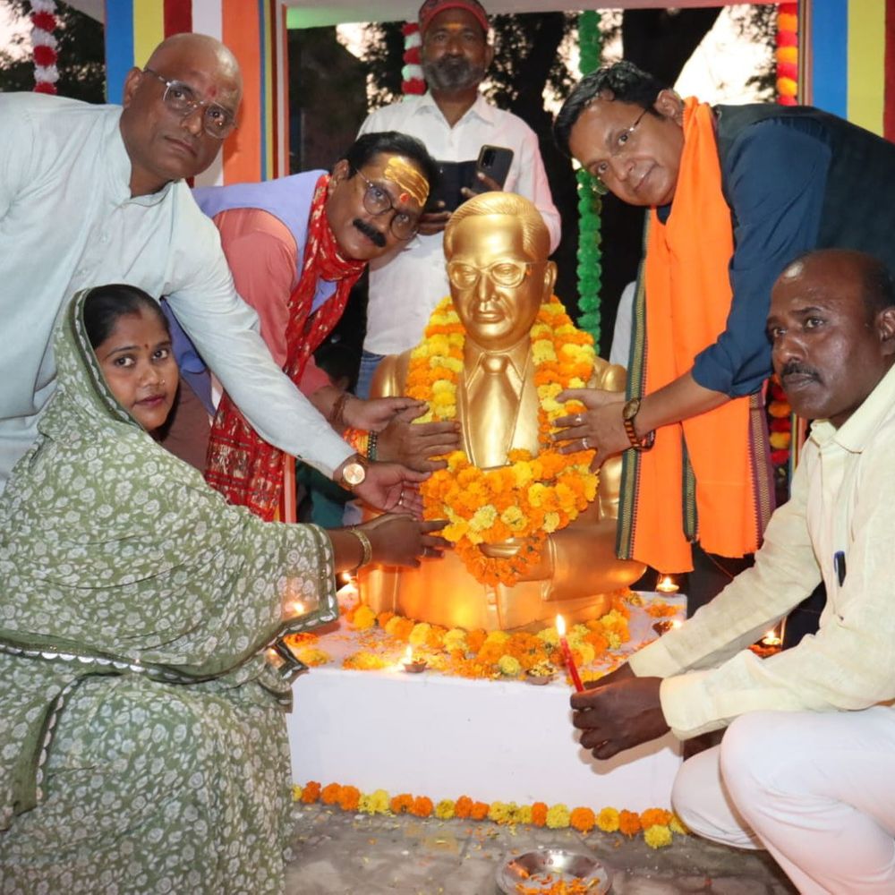 औराई में अंबेडकर जयंती की पूर्व संध्या पर दीपोत्सव:सांसद डॉ. विनोद बिंद बोले- बाबासाहेब का जीवन समानता और न्याय का प्रतीक
