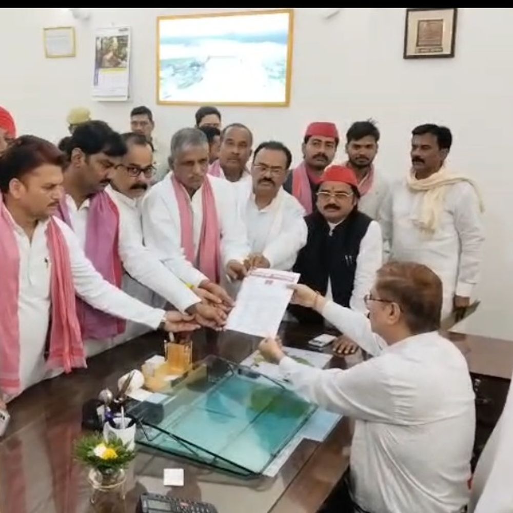 सोनभद्र में खनन क्षेत्र में विवाद गरमाया:सपा प्रतिनिधिमंडल ने डीएम से की कार्रवाई की मांग