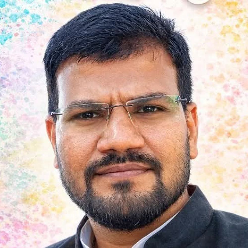 गोंडा में बिजलीकर्मियों पर कार्रवाई से बवाल:आंदोलन की चेतावनी; रंजीत तिवारी की मौत के बाद 5 कर्मचारियों पर कार्रवाई से नाराजगी