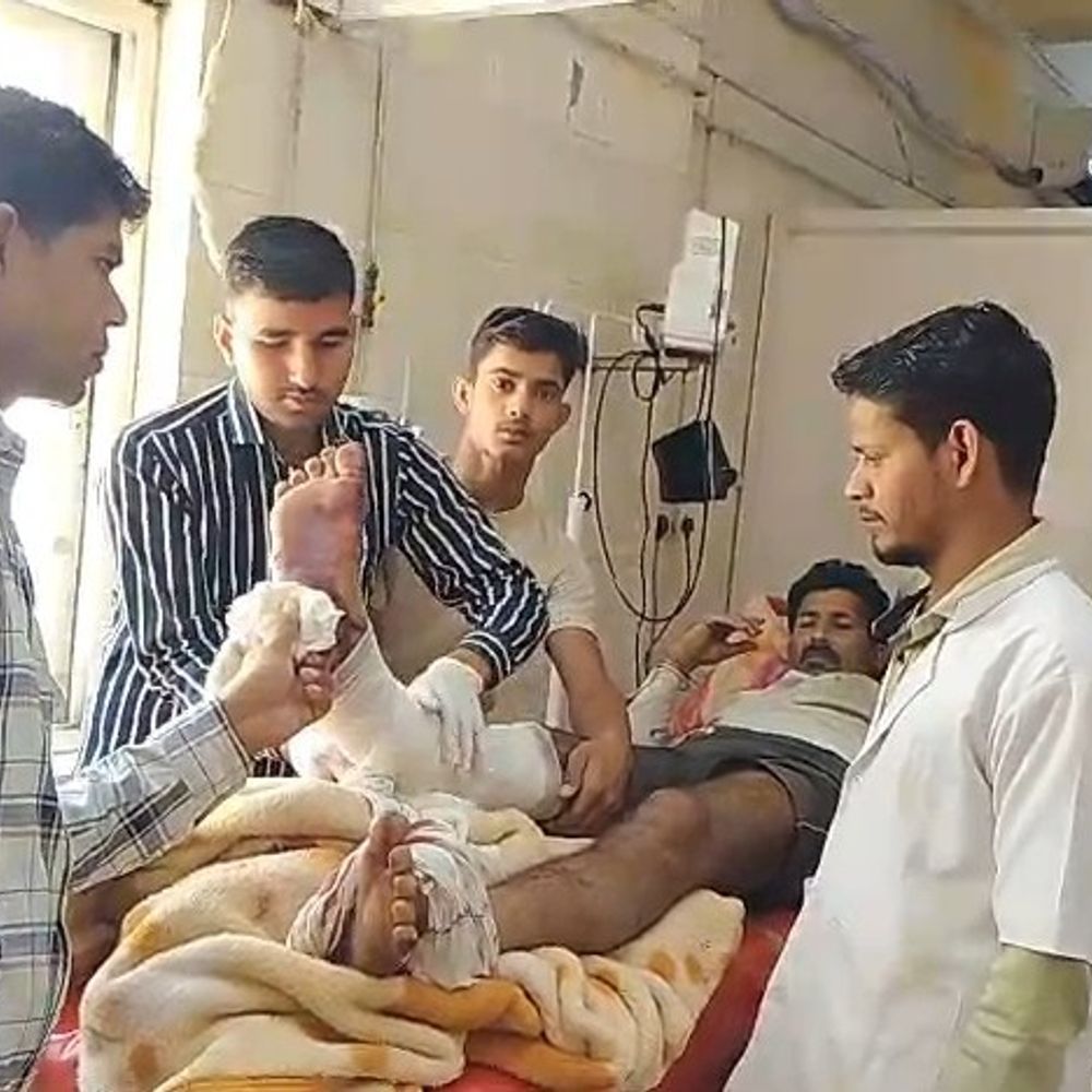 उन्नाव में पड़ोसी ने युवक को गोली मारी:अभद्रता के बाद किया हमला, 5 पड़ोसियों पर मारने पीटने का आरोप