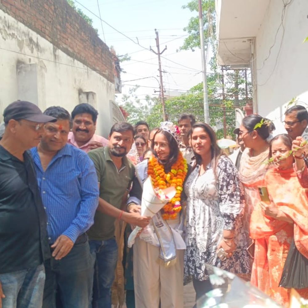 लखीमपुर की शिक्षिका बनीं मिसेज यूपी 2026:स्वागत में शहर में हुआ भव्य स्वागत, 2015 में भी जीत चुकी हैं मिसेज लखीमपुर का खिताब