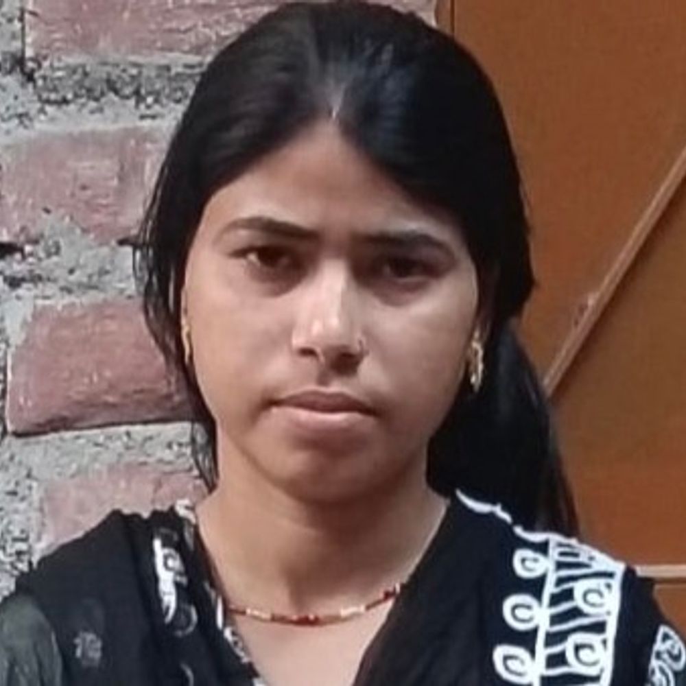 युवक ने फावड़े से युवती की हत्या की:15 सालों से कर रहा था परेशान, वारदात को अंजाम देकर आरोपी फरार