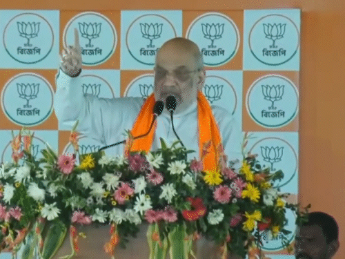 शाह बोले- TMC ने बंगाल के ₹5000 करोड़ गायब किए:ममता ने कहा - 19 राज्य और केंद्र सरकार मेरे खिलाफ; अकेले लोगों के लिए लड़ रही हूं