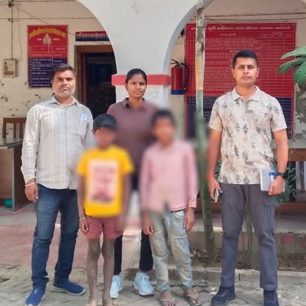 श्रावस्ती पुलिस ने पर्वत नीर प्लांट से दो नाबालिग छुड़ाए:बाल श्रम के खिलाफ देहात इंडिया के साथ मिलकर की कार्रवाई