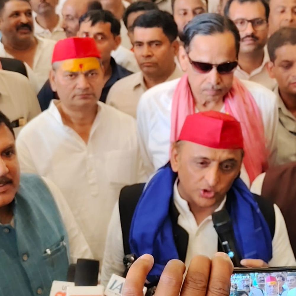 अखिलेश बोले-स्मार्ट मीटर नहीं पीड़ित मीटर, जनता पर बढ़ा बोझ:बीजेपी बाबा साहब के दिखाए रास्ते पर नहीं चलती, केवल प्रतीकों की राजनीति करती है