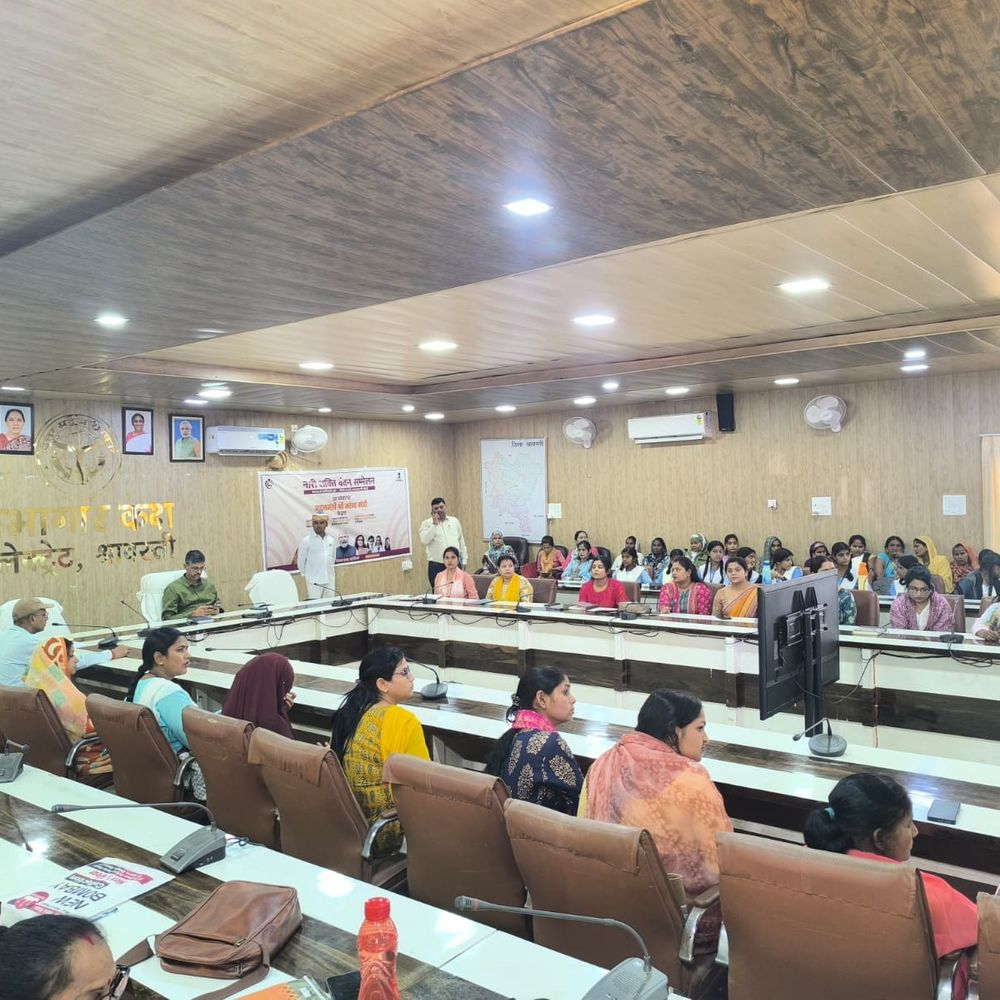 श्रावस्ती में पीएम को ऑनलाइन सुना गया:नारी शक्ति वंदन सम्मेलन को संबोधित किया, कहा- महिलाओं का योगदान राष्ट्र निर्माण की आधारशिला