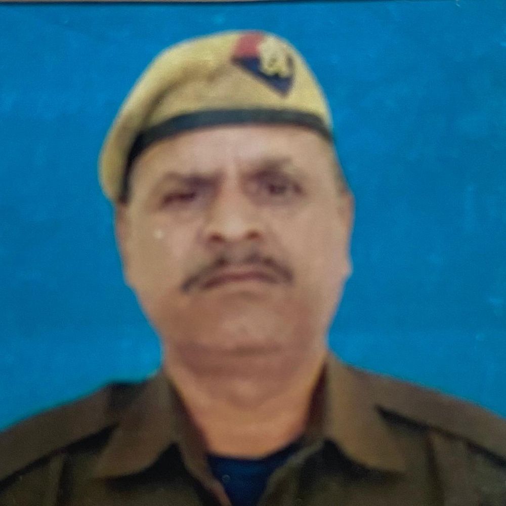 महोबा में अज्ञात वाहन की टक्कर से होमगार्ड की मौत:ड्यूटी पर जाते समय हुआ हादसा, ग्वालियर में तोड़ा दम