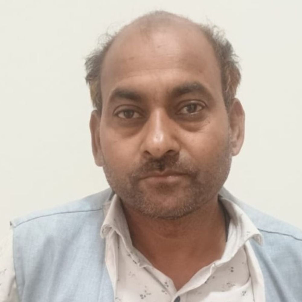 23 लाख की चरस के साथ तस्कर गिरफ्तार:नेपाल से लखनऊ लाई जा रही थी, नेटवर्क खंगाल रही टीम