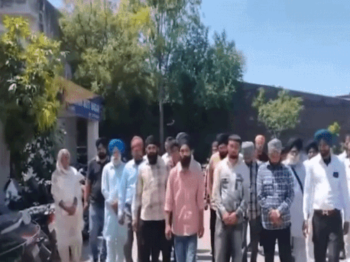 लुधियाना में पिता-पुत्र को रौंदा:  गलत साइड से आ रहे तेज रफ्तार ट्रैक्टर ने मारी टक्कर, पिता ने अस्पताल में तोड़ा दम ट्रैक्टर चालक पर मामला दर्ज – Ludhiana News