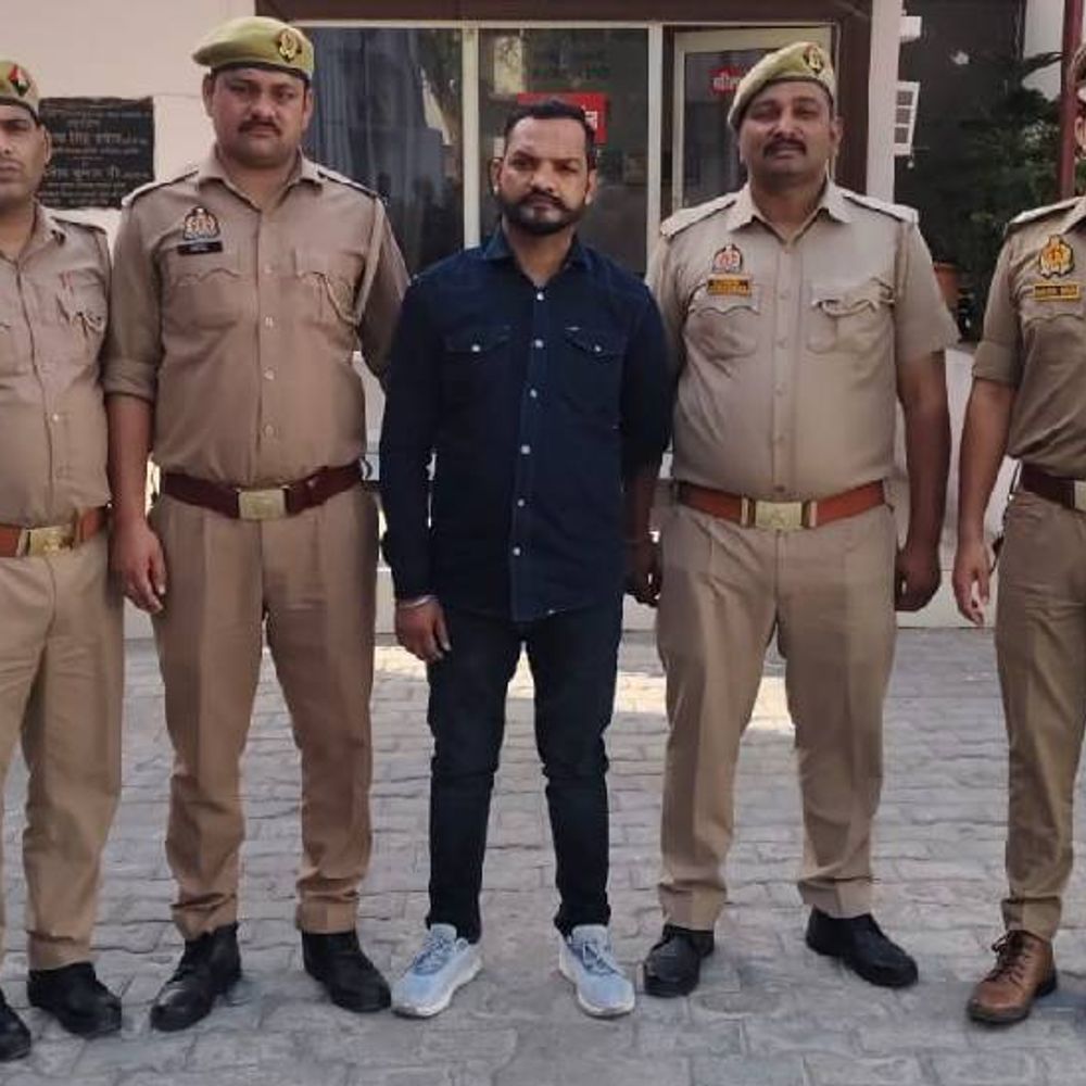 झांसी में GST घोटाले में एक और आरोपी गिरफ्तार:फर्जी बिल बनाकर हड़पता था ITC, 78 फर्जी इनवाइस और 16 सिम कार्ड मिले