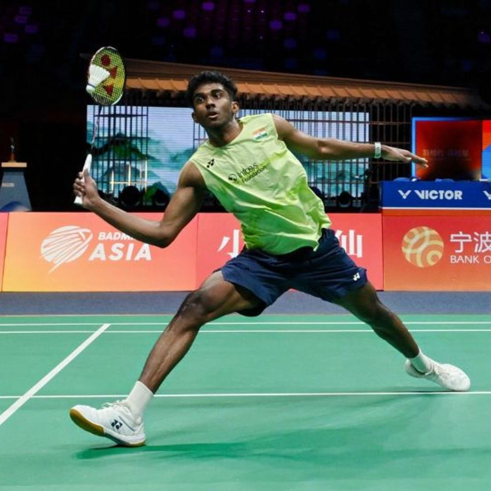 आयुष शेट्टी ने एशियन बैडमिंटन चैंपियनशिप में सिल्वर जीता:फाइनल में चीनी खिलाड़ी से हारे, 60 साल बाद कोई भारतीय खिताबी मुकाबला खेल रहा था