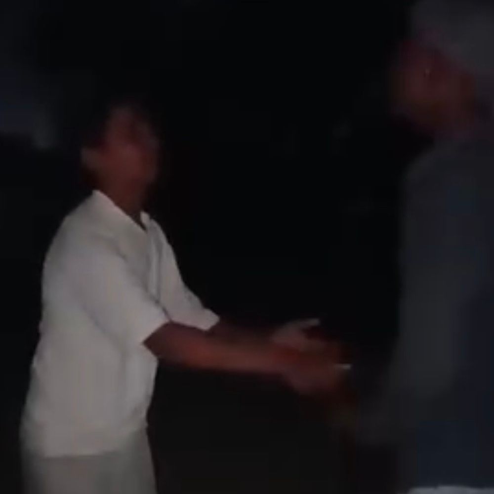 रायबरेली में युवक की बेल्ट से पिटाई का VIDEO:रुपए न देने पर सूदखोर ने पीटा, अशब्द कहते हुए कर दी बेल्टों की बौछार