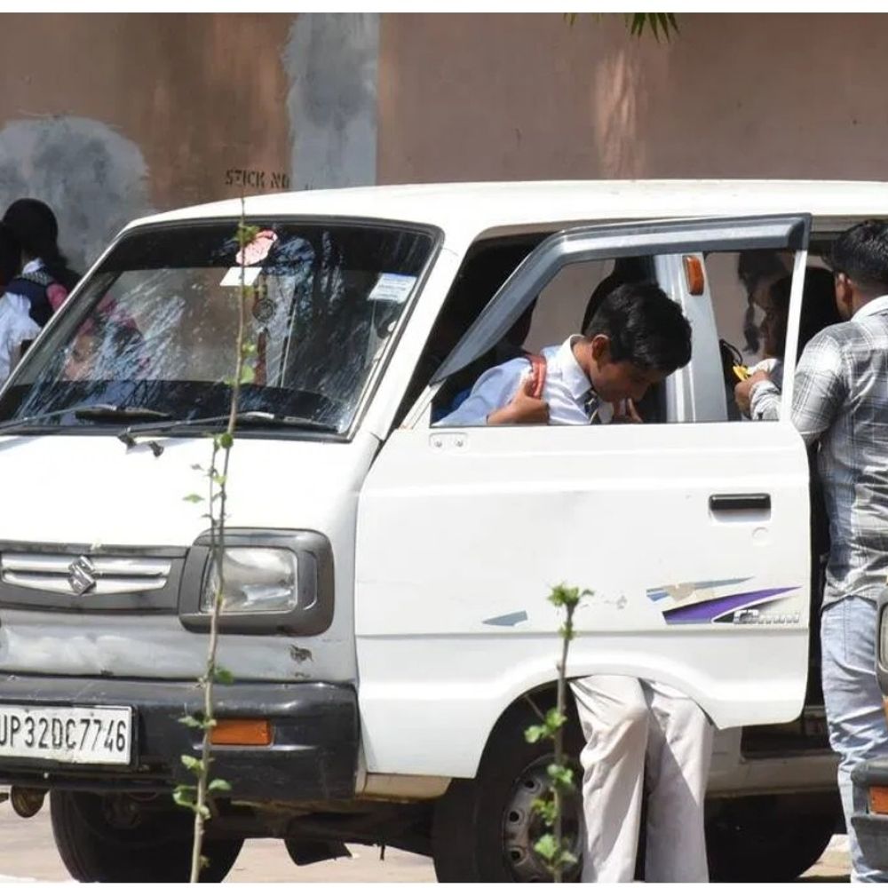 लखनऊ में अनफिट स्कूल वाहनों के खिलाफ जल्द चलेगा अभियान:अनफिट स्कूल वाहन मिले तो सीधे सीज, परिवहन विभाग की बड़ी कार्रवाई की तैयारी