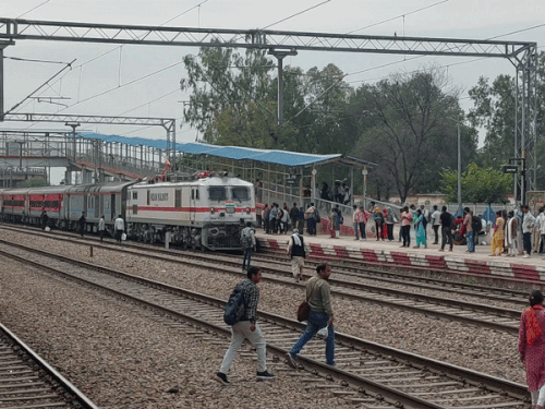 साबरमती-आसनसोल के बीच चलेगी साप्ताहिक एसी स्पेशल ट्रेन:  17 व 24 अप्रैल को होगा संचालन, यात्रियों को मिलेगी सुविधा – Dausa News